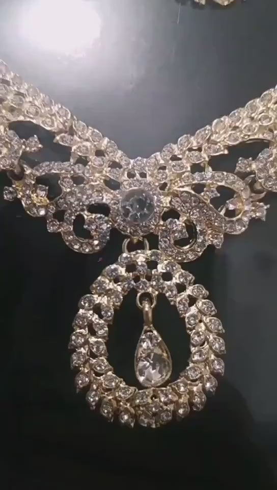 Luxury 4-Piece Rhinestone Necklace and Earrings Set for Women