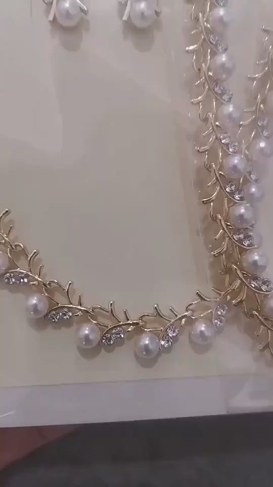 Gold Vine Leaf Cubic Zirconia Jewelry Set - Elegant Necklace
